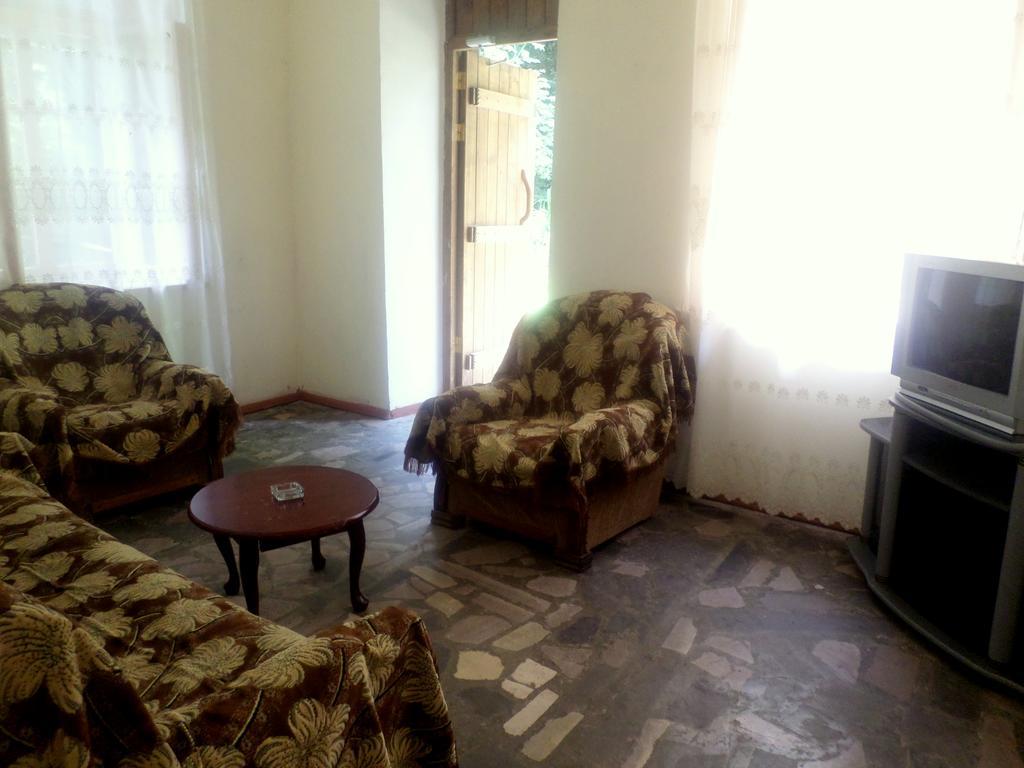 Guest House Sen Dilijan Bagian luar foto